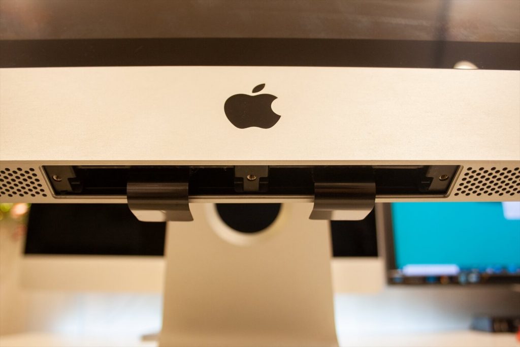 iMac (27-inch, Mid 2011)のメモリ増設、交換手順 – あの角を曲がれば 