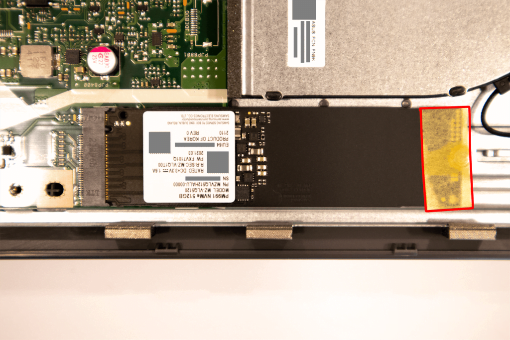 ASUS VivoBook 15 M515に取り付けられているSSD